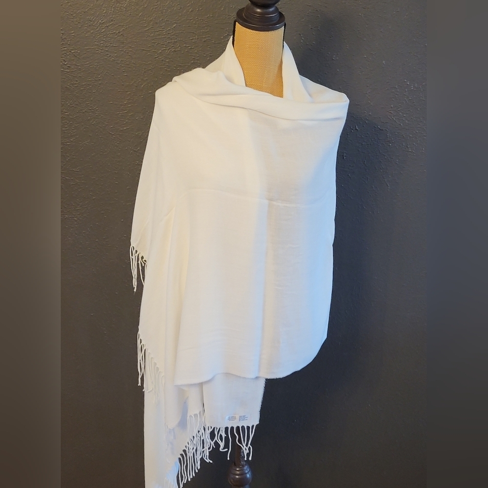 Viscopash White Made In Italy Fringed Shawl One Size